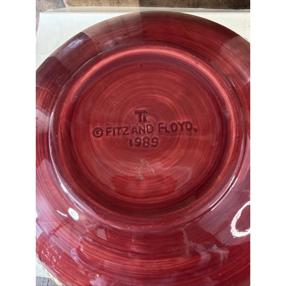 VTG 1989 Fitz Floyd Old Tyme Holiday Ceramic Bowl Ribbed Red‎ Gold Flawed w/ Box